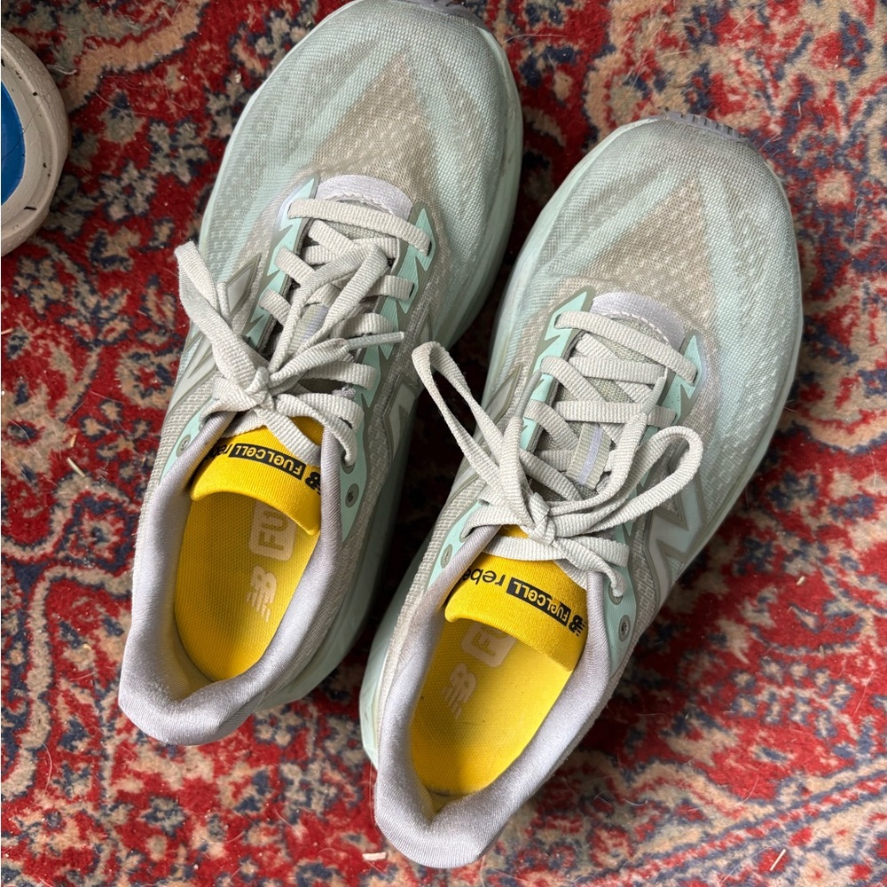 New Balance Women’s Rebel v5